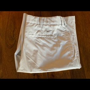 Nike Golf Shorts - White w/ Grey Stripes - M 32